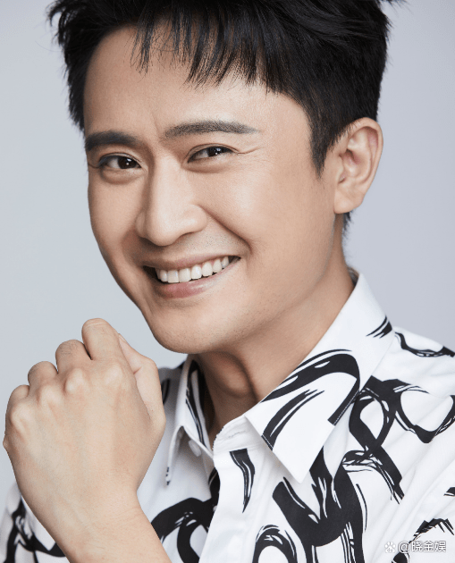 杨帆:平时只顾拼事业,孩子出生都已8年了才第一次拍"全家福"_李枫