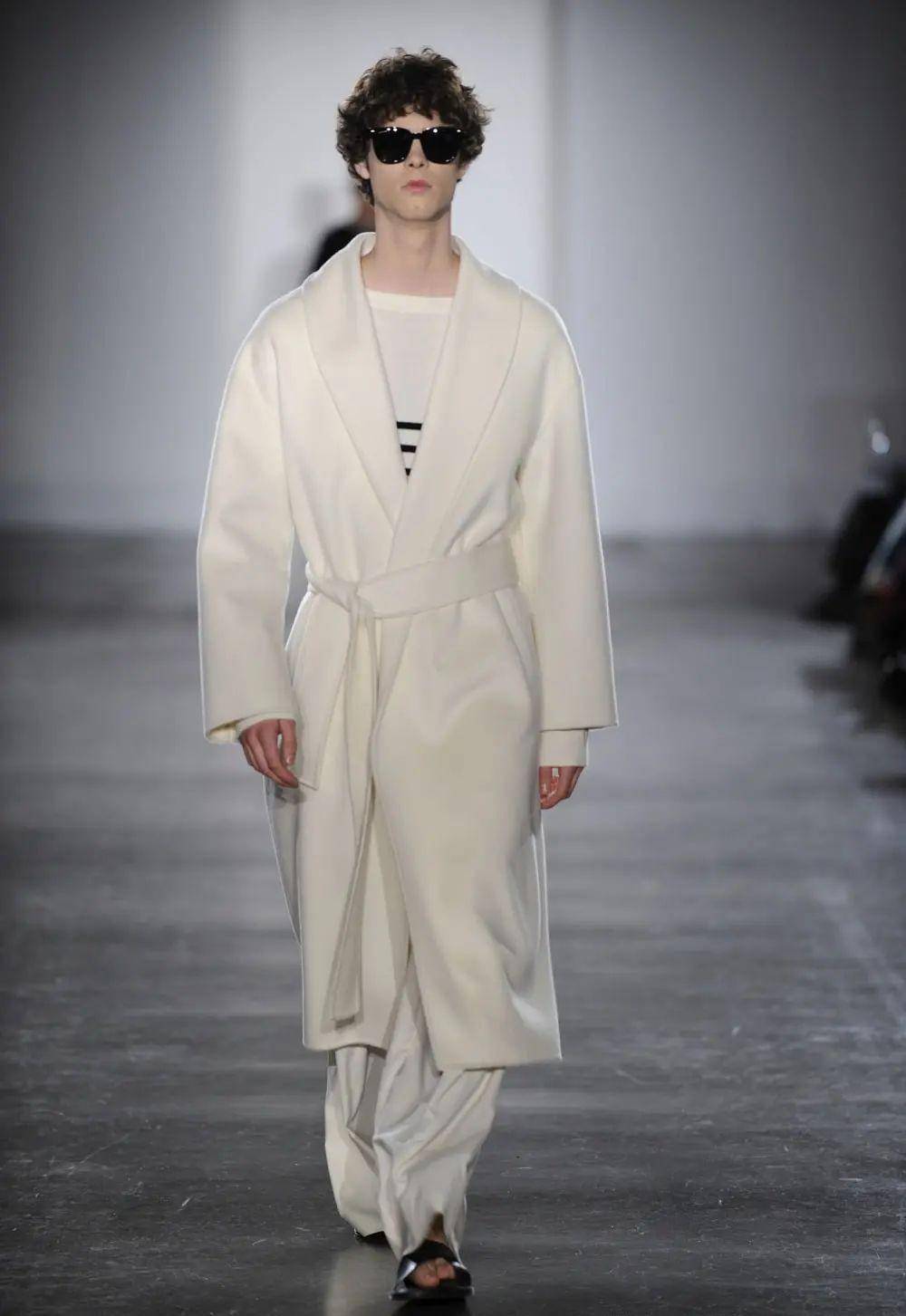 伦敦时装学院男装硕士时装秀2023_罗杰·迪恩_大学_艺术