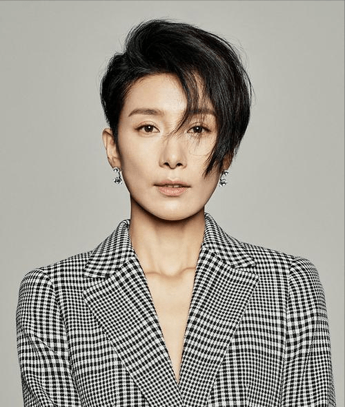 金瑞亨打扮得很女人,让人恨得痒痒,而打扮中性,又让人爱得不行_造型