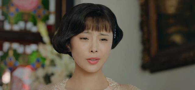 《小娘惹》秀娟助黄家没落,天宝送张查理父子回西,有因有果_金城秀_黄