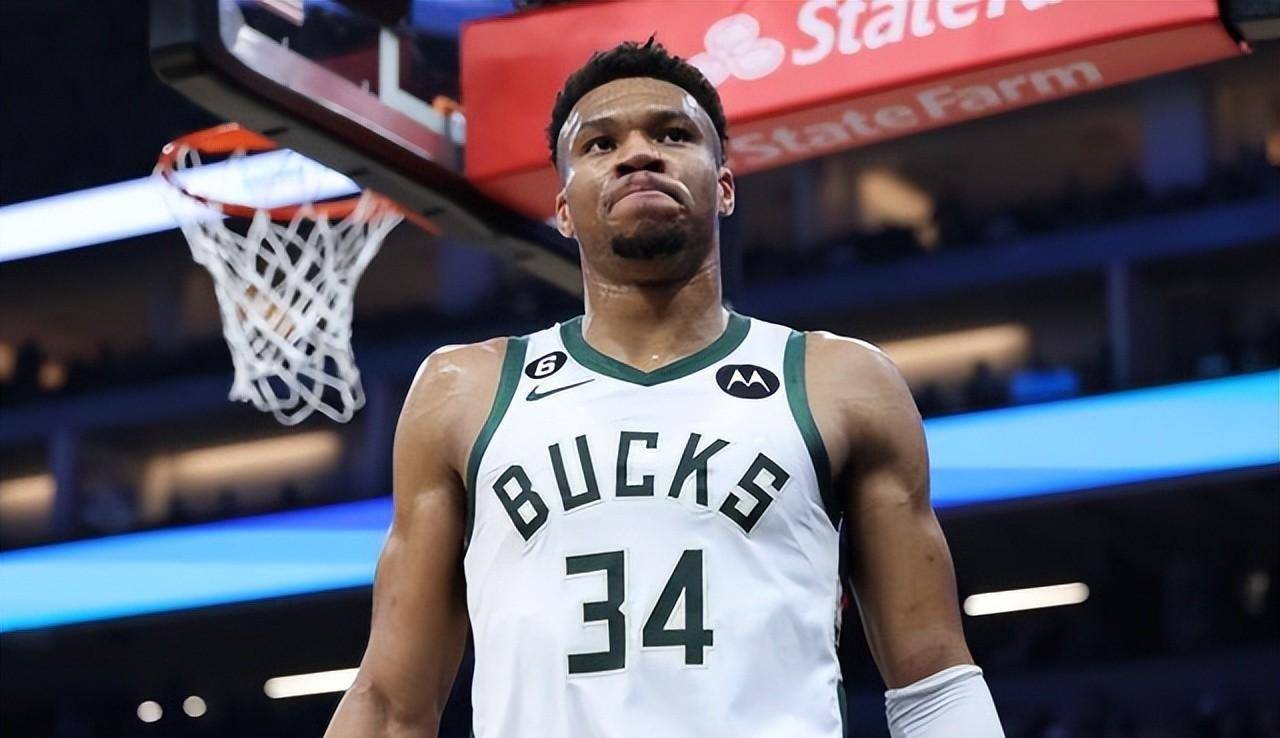 字母哥在"脏"的道路上渐行渐远,肘击打碎太阳队球员的牙齿!_赛季_对手