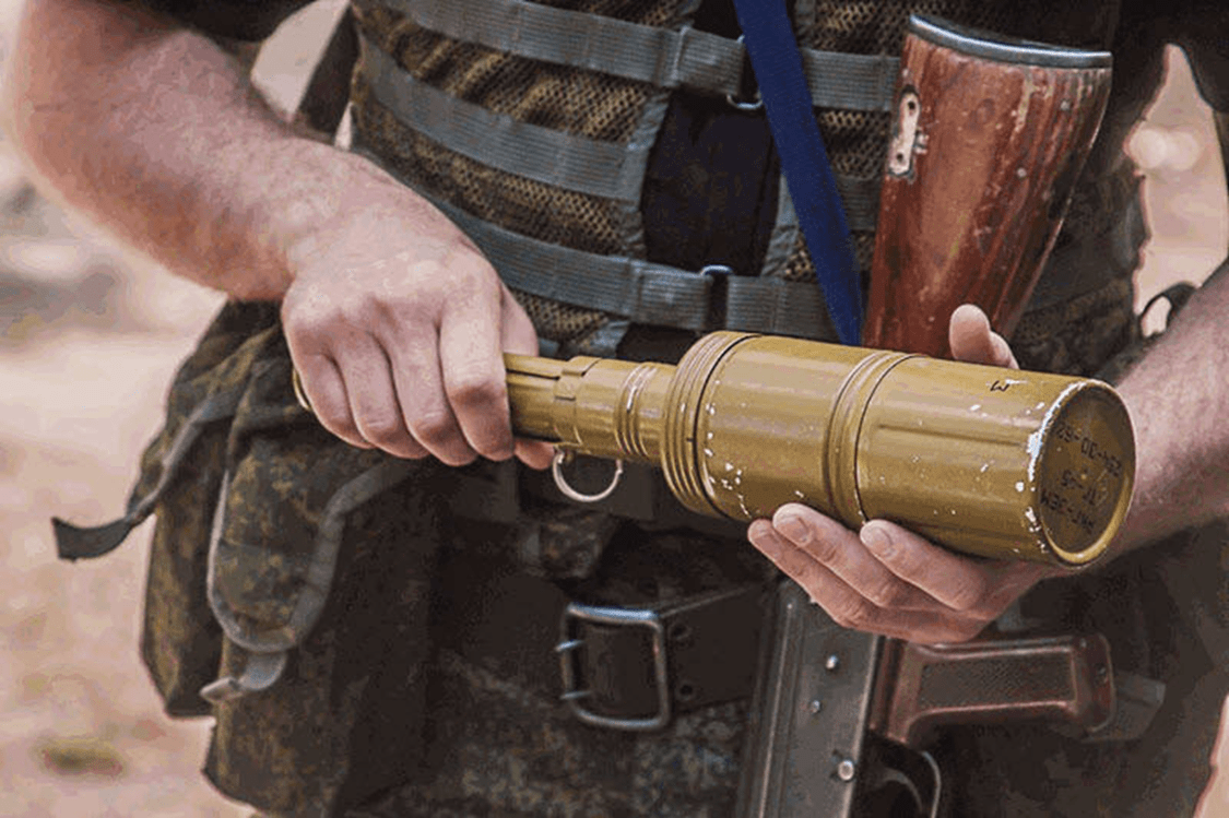 朝鲜战争中解放军最强的反坦克手榴弹:可以炸毁重型坦克的rkg3_谭秉云