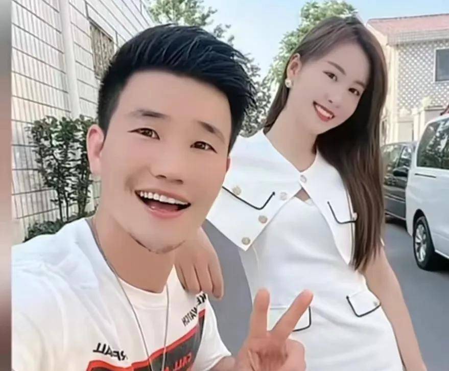 著名演员谢孟伟终于慌了,因有人造谣自己离婚,公司损失惨重_妻子_老婆