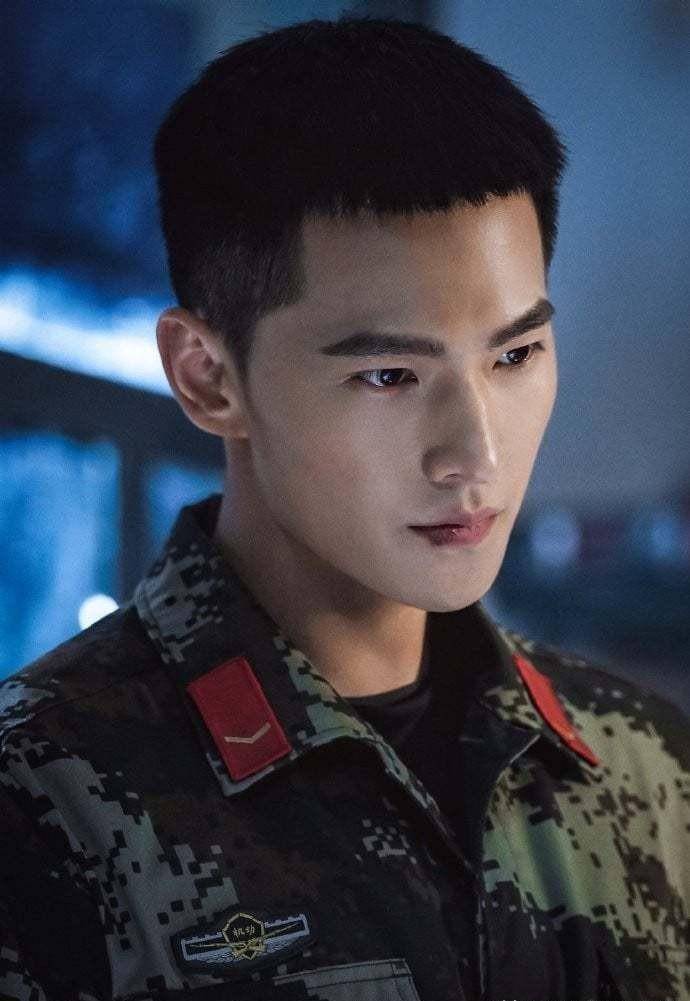 10位男星担当特警!