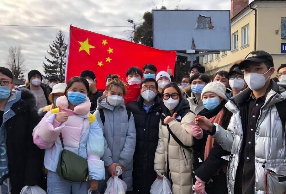 中国式撤侨又一次惊艳世界,警车开道特警保护,华侨全部安全撤离_公民