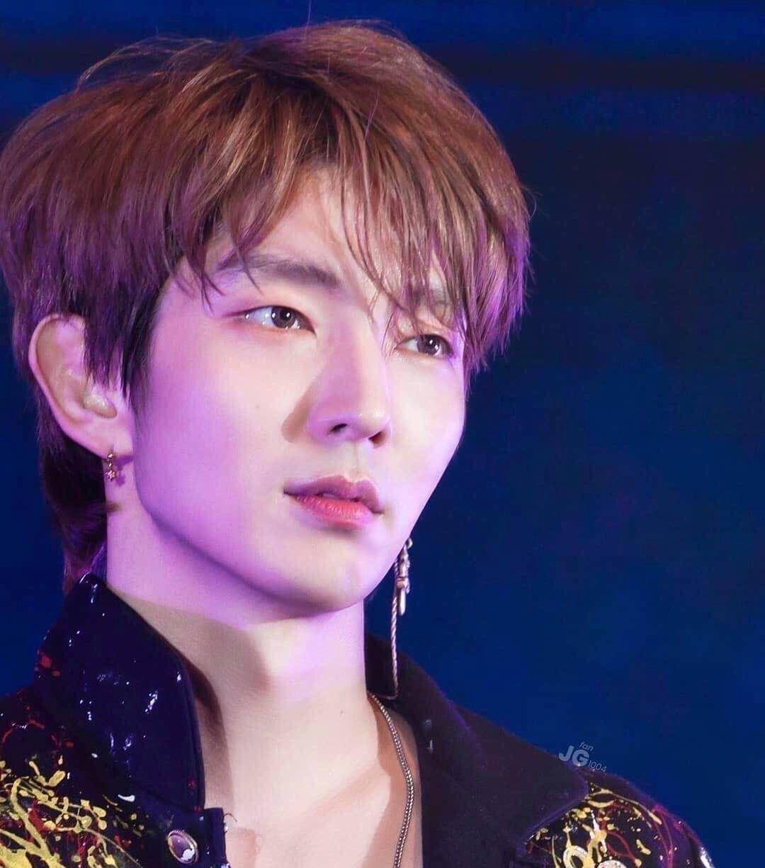 仿佛吃了防腐剂_李栋旭_状态_rain