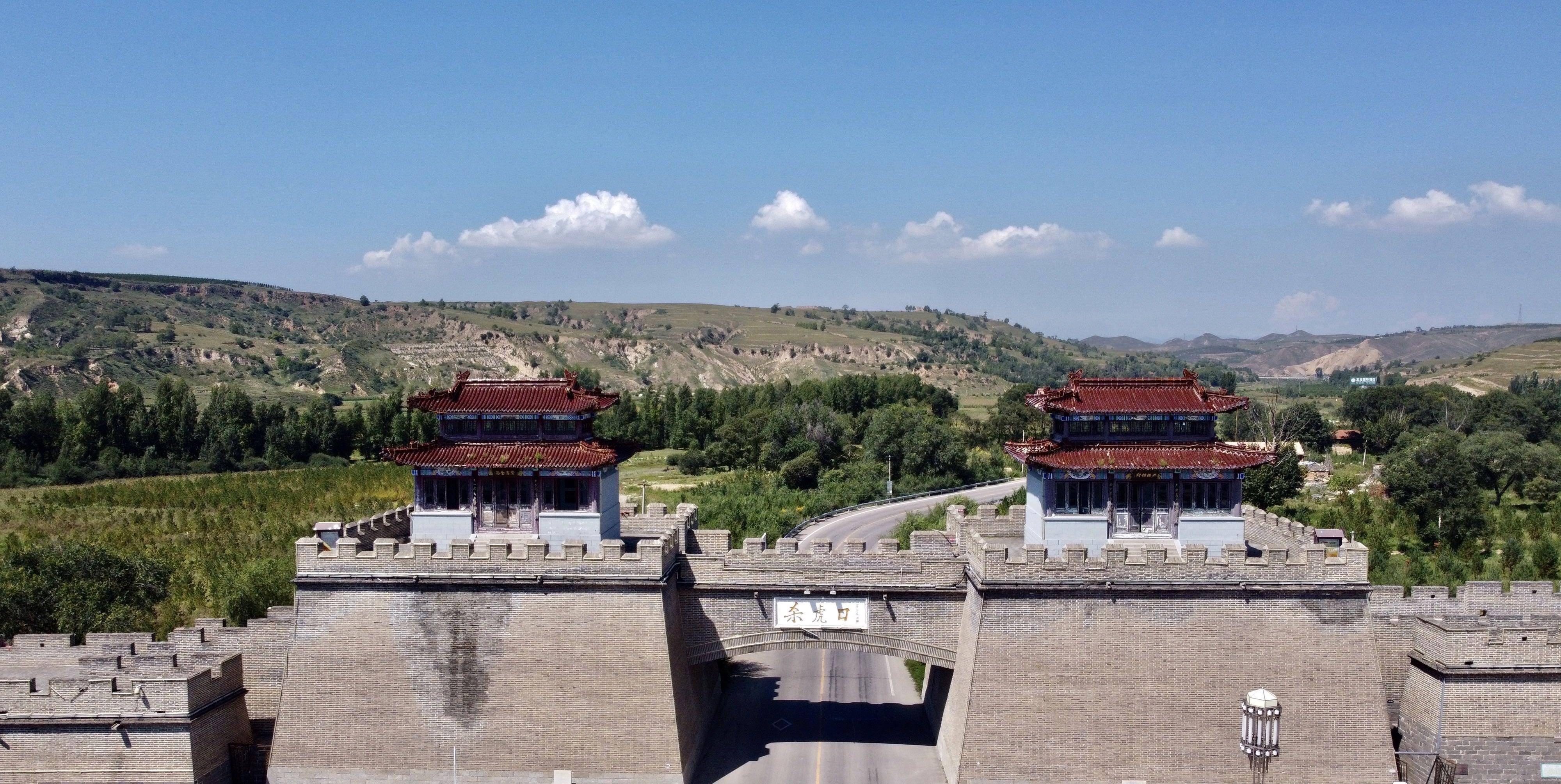 杀虎口古堡景区图片