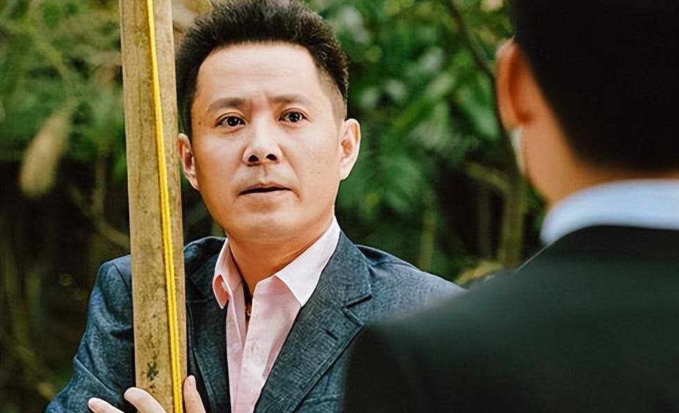 究竟是什么原因导致他一直火不起来?石文忠就是这样