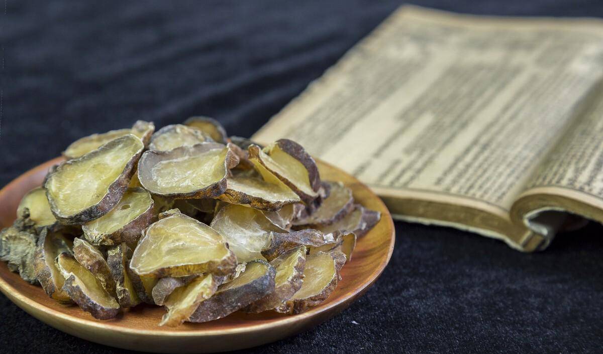 用对起伤回生,错则毒发身亡-为何中医对附子恨之入骨又欲罢不能_有毒