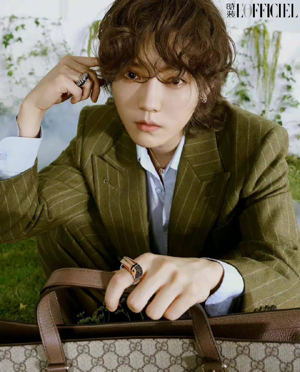 鹿晗绿野仙踪大片,泡面头,星星眼,还是那么又酷又帅_感觉_带着_关晓彤