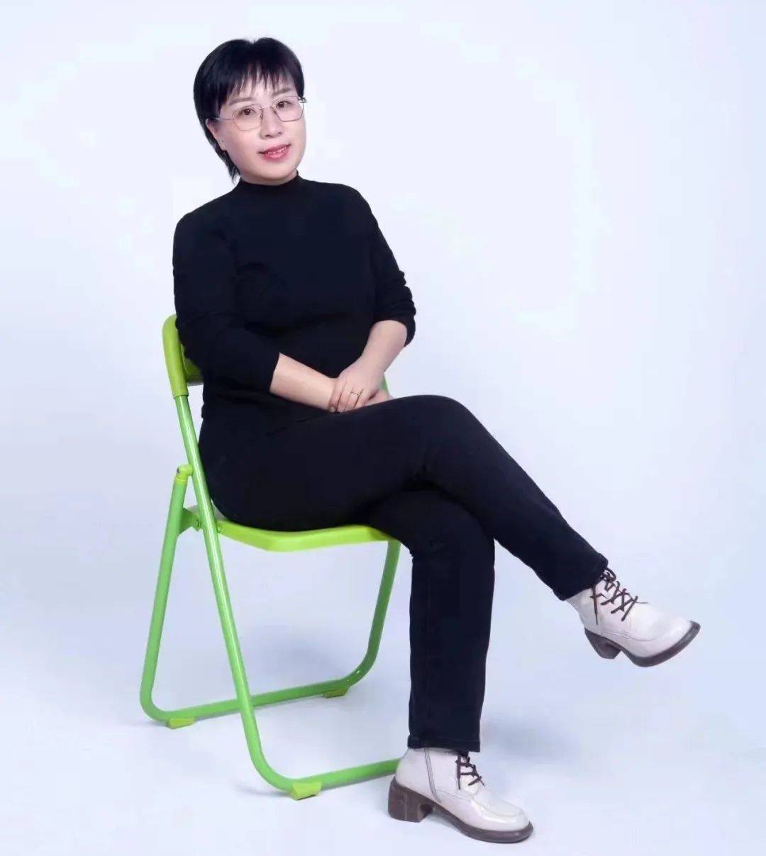 内蒙古正蓝旗第二小学语文名师工作室教师风采展播牛会宁老师_教育