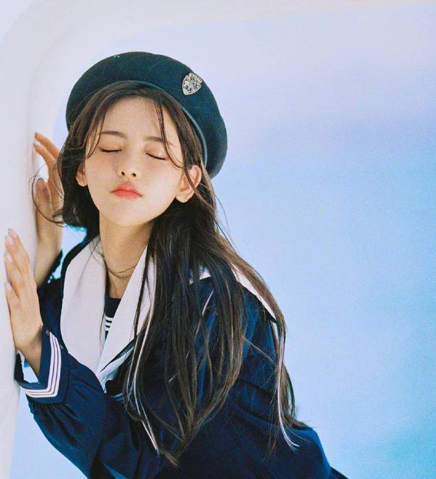 流露出傲娇的神情,超级可爱_张脸_节目_火箭少女