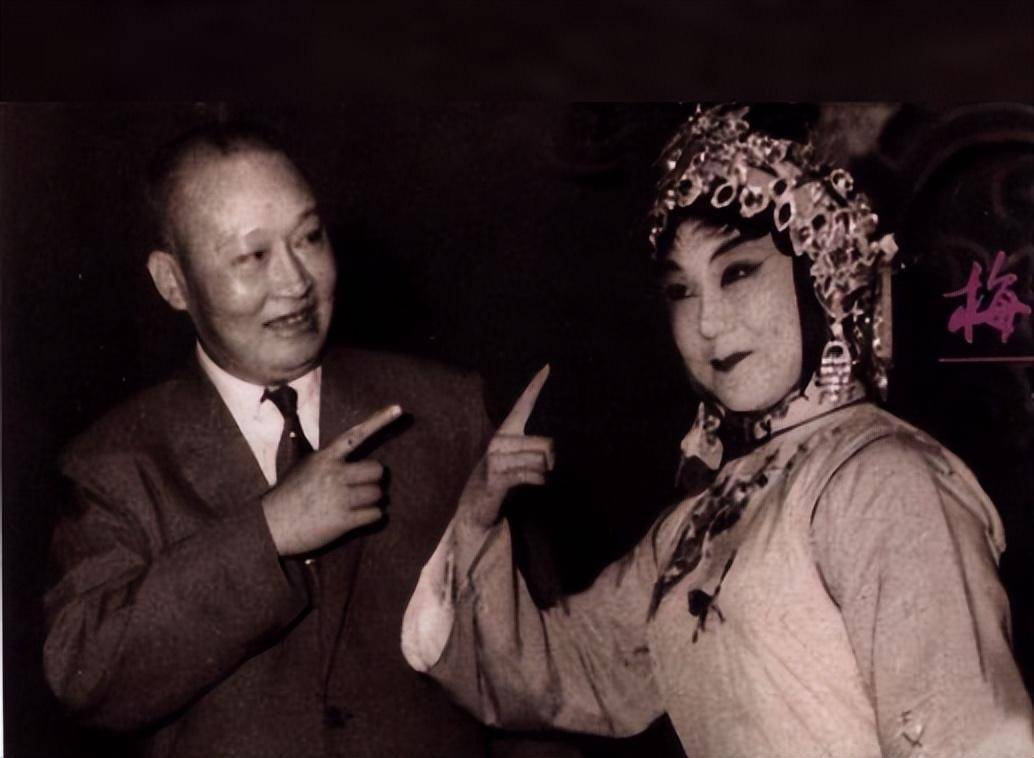 著名演员卢桂兰:前夫悲情离世,再婚带儿子嫁给知名特型演员_孙毓敏