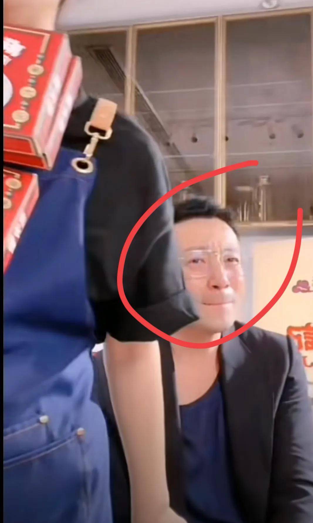 大S胜诉后心情好，与具俊晔在子女面前秀恩爱，男方与孩子相处好