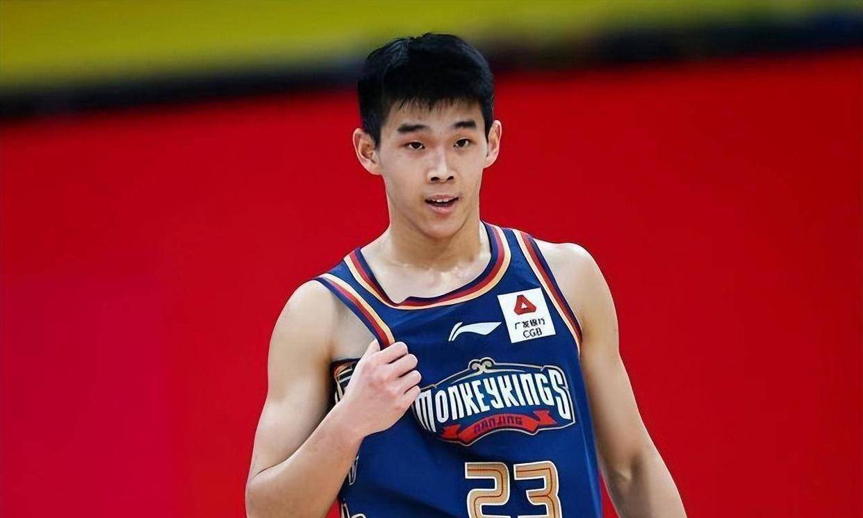 霍楠仅花8万收获大奖 西热力江直言有机会入nba 王治郅爱徒真不如他