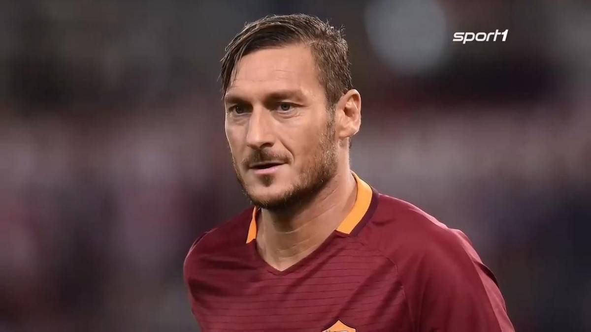 他是罗马城的王子,红狼的旗帜,一个人一座城,狼王托蒂_足球_意甲联赛