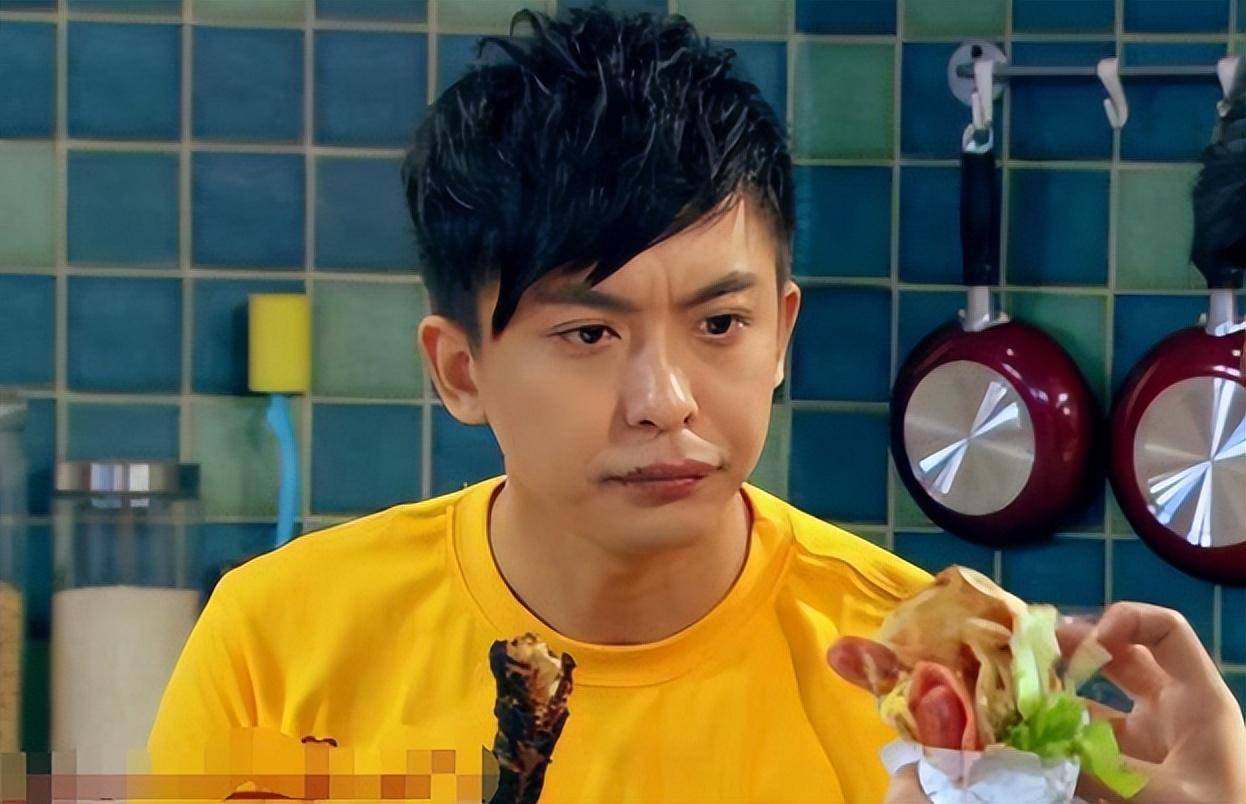 李佳航:有颜值有演技,却总受制于"张伟"_角色_yee_jackson