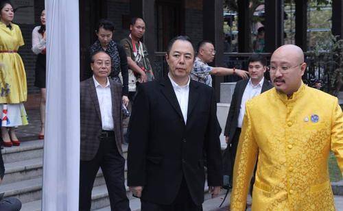 想要改回中国国籍,却被祖国拒绝3次,祖国的今天你高攀不起_李连杰