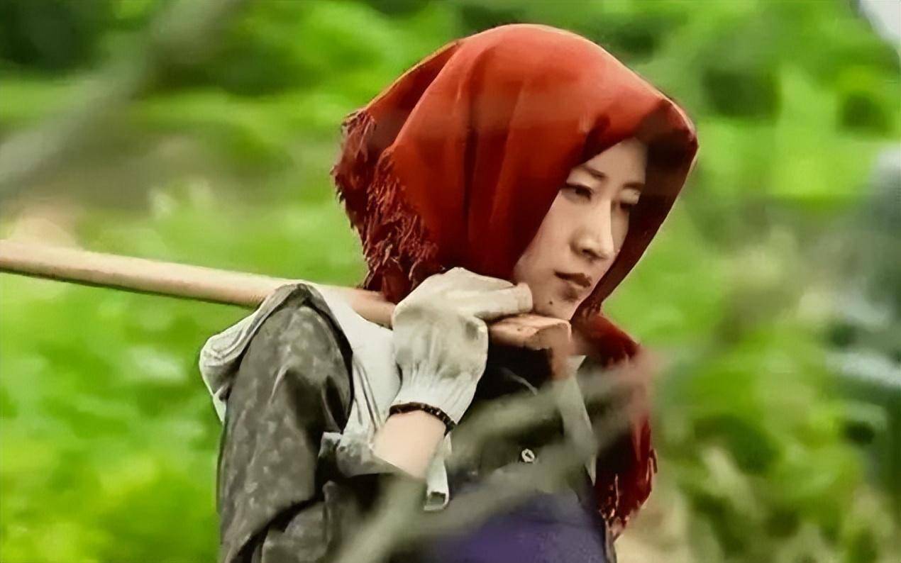 再看《父母爱情》才懂,中年的葛美霞为了结婚,下了