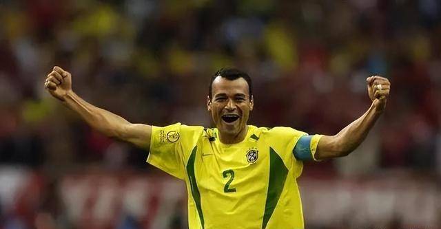 称得上"传奇球星"的仅10人,我和内马尔不够格_卡卡_球员_世界杯