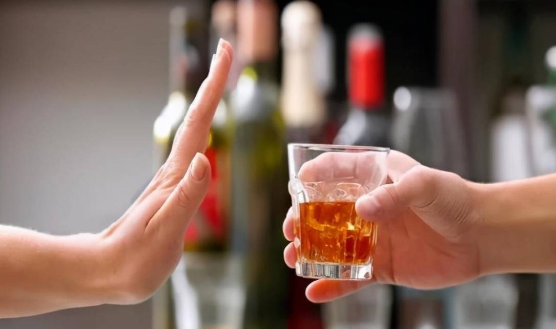 过量饮酒对肾脏有什么危害?_乙醇_患者_酒精