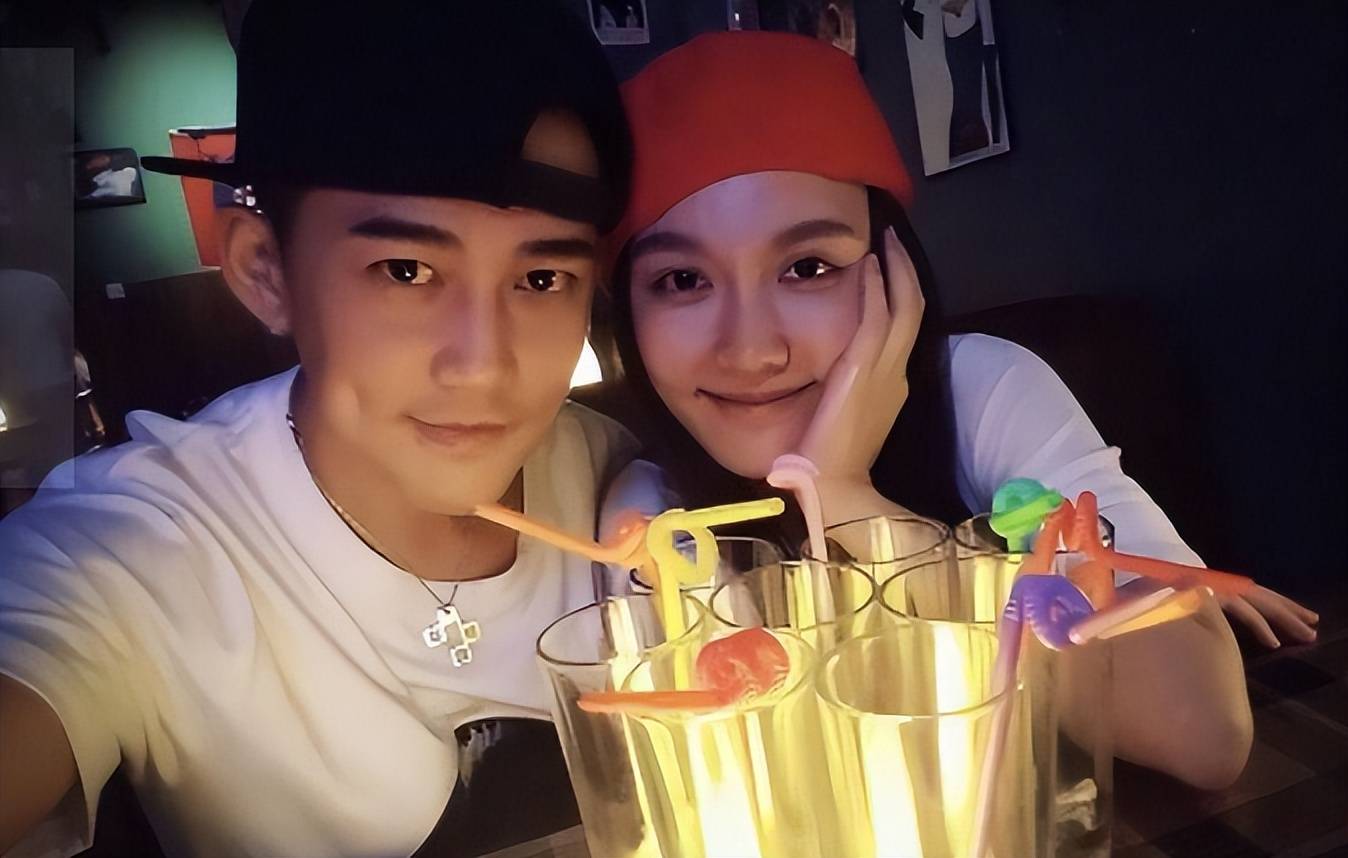 曝翻红男星婚后乱搞,与85花闺蜜乱玩,隐婚多年因方便约会_苏醒_因为