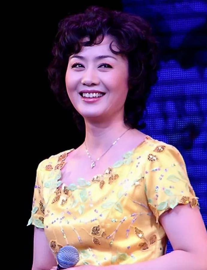 京剧第一美人李胜素,57岁婚姻成谜,四个绯闻老公竟没一个真!