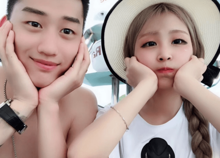 网红猫妹妹前男友达少,欠辛巴公司940多万,新婚妻子月薪4500元