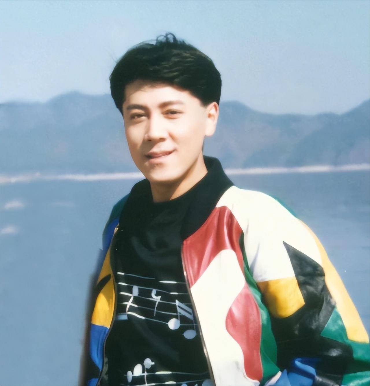 蔡国庆登上春晚22次,拒绝那英娶圈外妻子,儿子成他一生骄傲_演艺_舞台