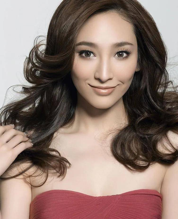 你还知道有哪些女明星生了孩子却没结婚的呢?欢迎评论区讨