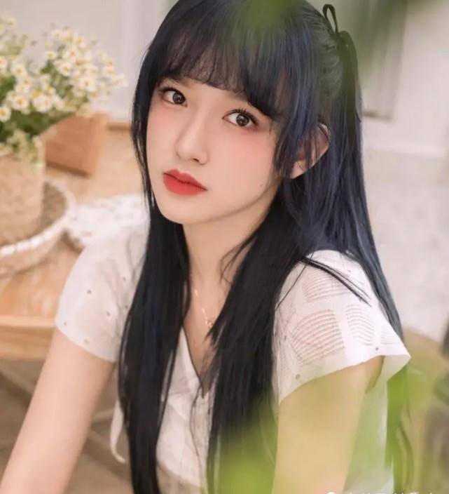 新生代美女明星程潇,美的如同漫画建模脸,也太美了吧_身材_时尚_鼻子