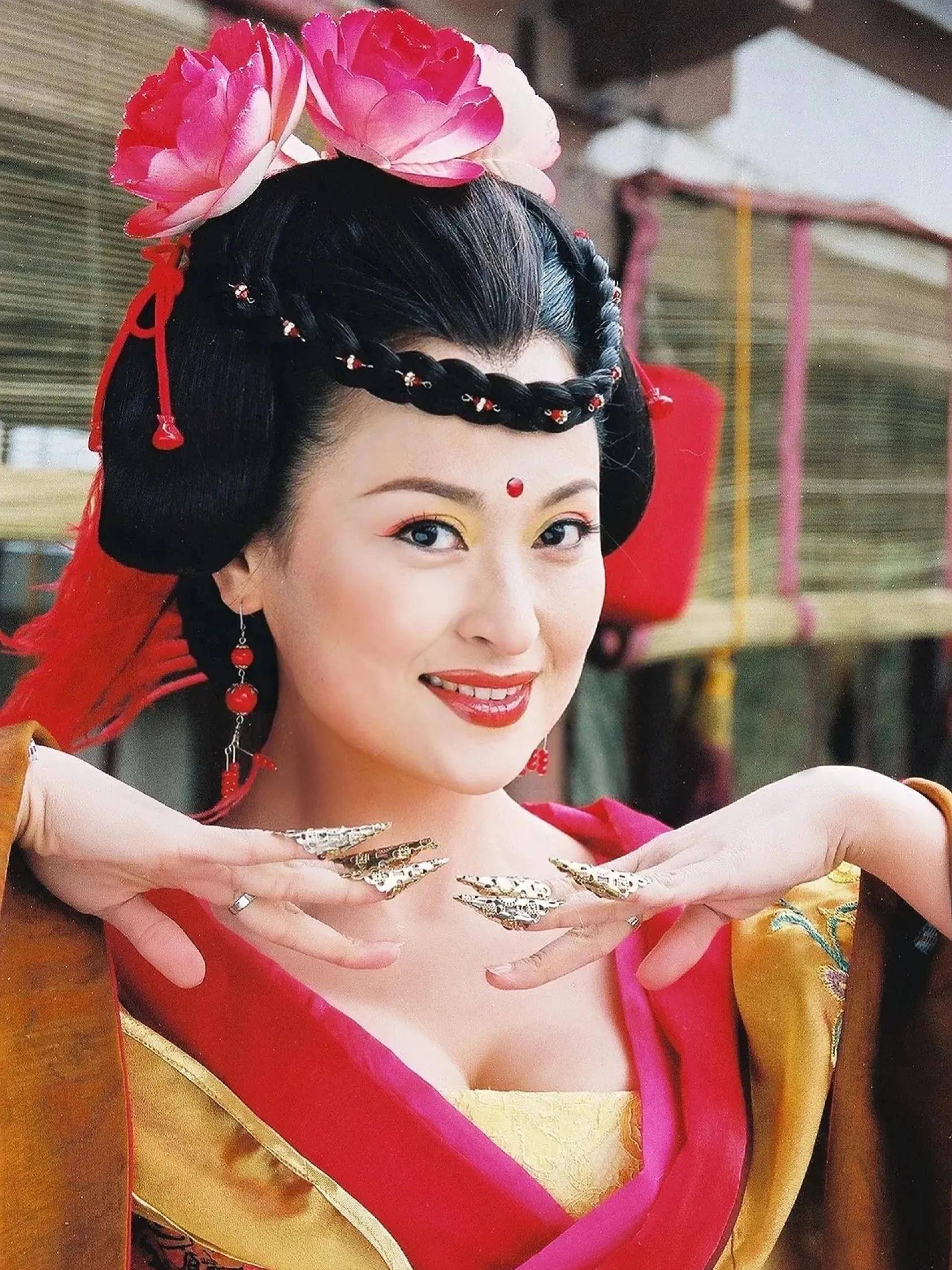 盘点杨贵妃八杰,王璐瑶吃多了文颂娴没脾气_杨玉环_周洁_历史