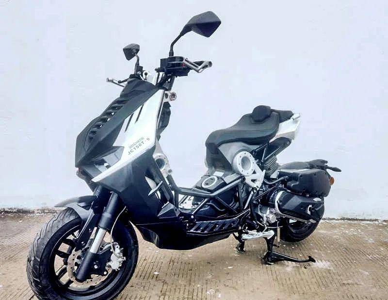 3月新款踏板汇总,无极sr250gt,意塔杰特150,力帆kpv350_搜狐汽车_搜狐