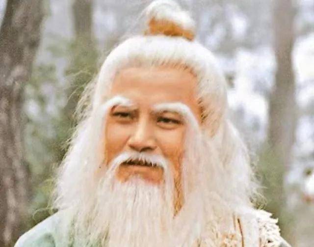 江南七怪教郭靖十年,还不如北丐洪七公教一个月有效,这是为何?