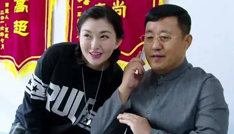 记者与赵家班演员相聚,被曝将在《乡村爱情16》中回归_传媒_田娃_大脚