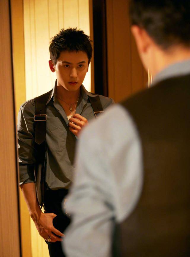 张哲瀚,1991年5月11日出生于江西新余,中国内地男演员,毕业于上海戏剧