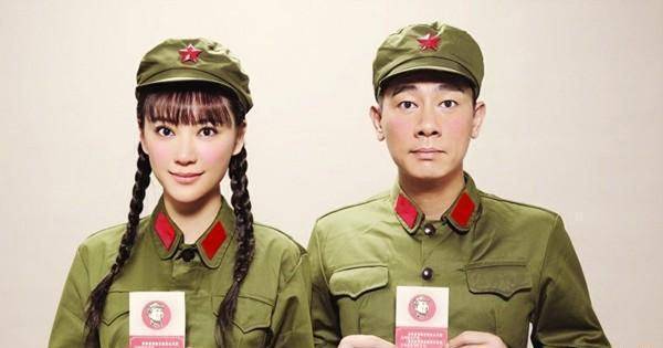 陈小春应采儿两人认识多年才结婚,而后两人结婚五年后再度拍婚纱照,据