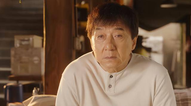 2023年4月才开始,69岁的成龙以这样的方式,败光观众缘_影片_票房_什么