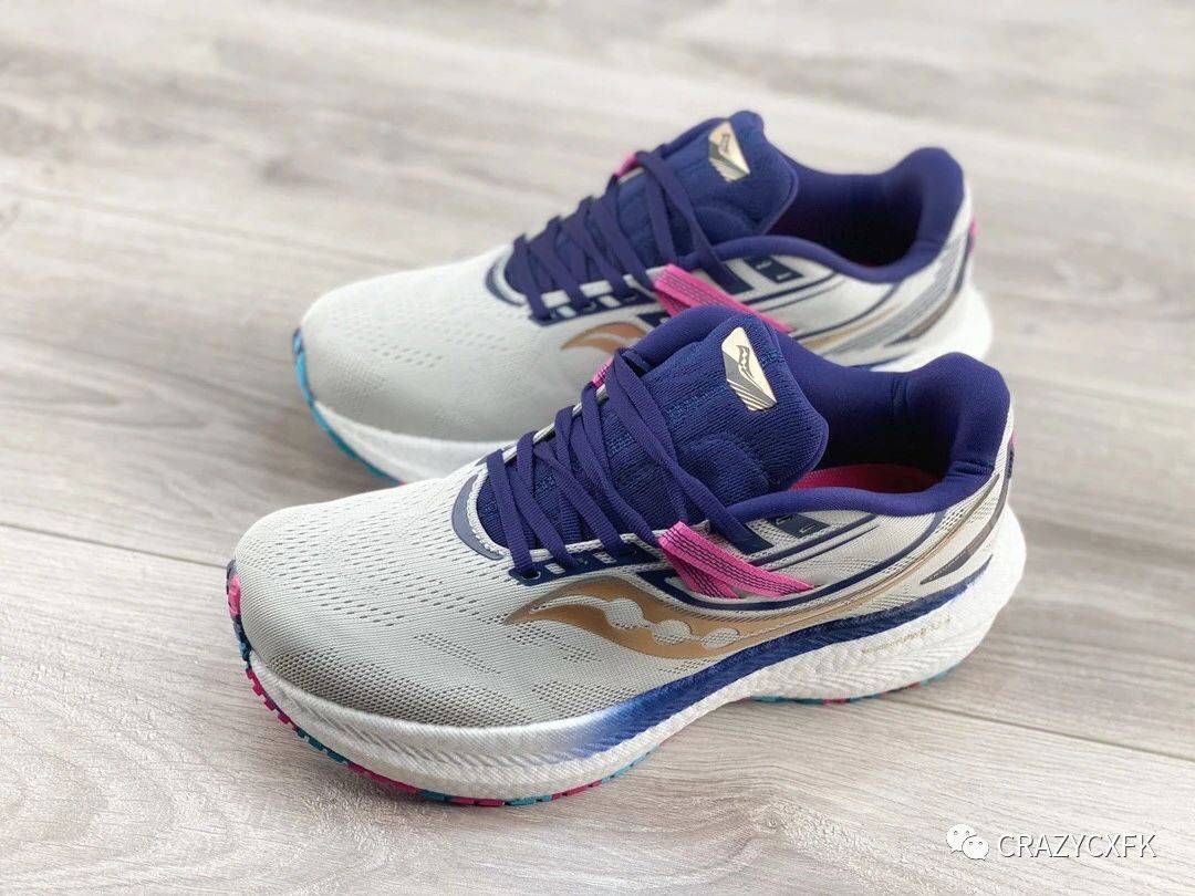 索康尼胜利 saucony triumph 20 缓震回弹跑鞋_抓地力_网眼_鞋子