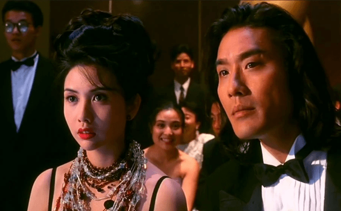 喜剧动作片《赌神2》,同样是王晶所执导,讲述赌神被逼报仇之路_高进