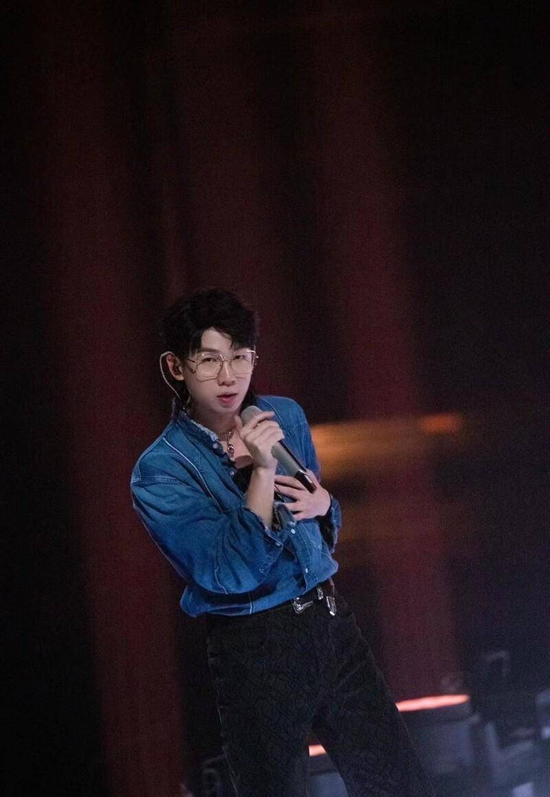 白举纲突然承认自己已婚!深扒细节,发现了他对妻子满满的爱