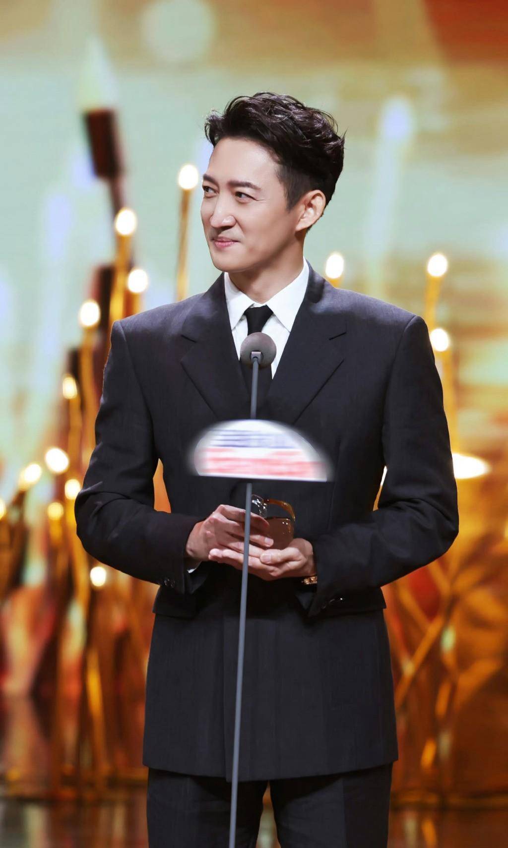 王阳张新成林更新平时不觉得多帅,不过穿西装好帅啊!