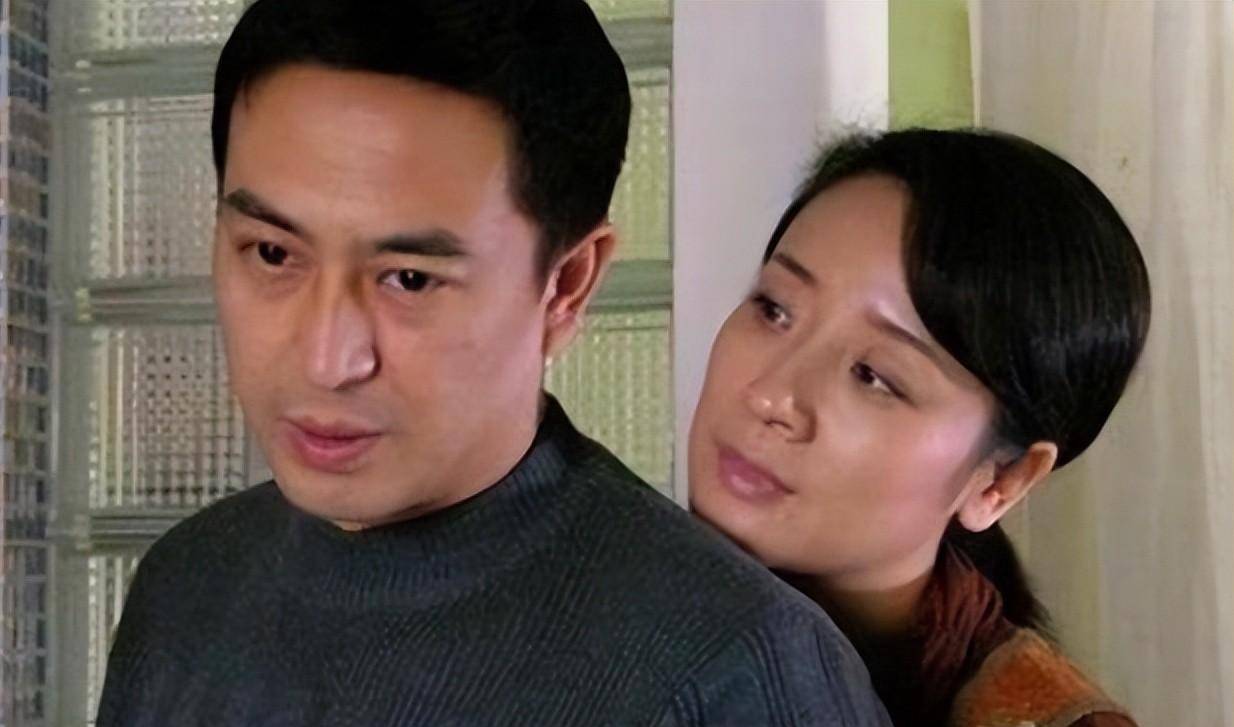 陈小艺:专爱年下小鲜肉,结婚24年分居12年,导演丈夫选择原谅_刘惠