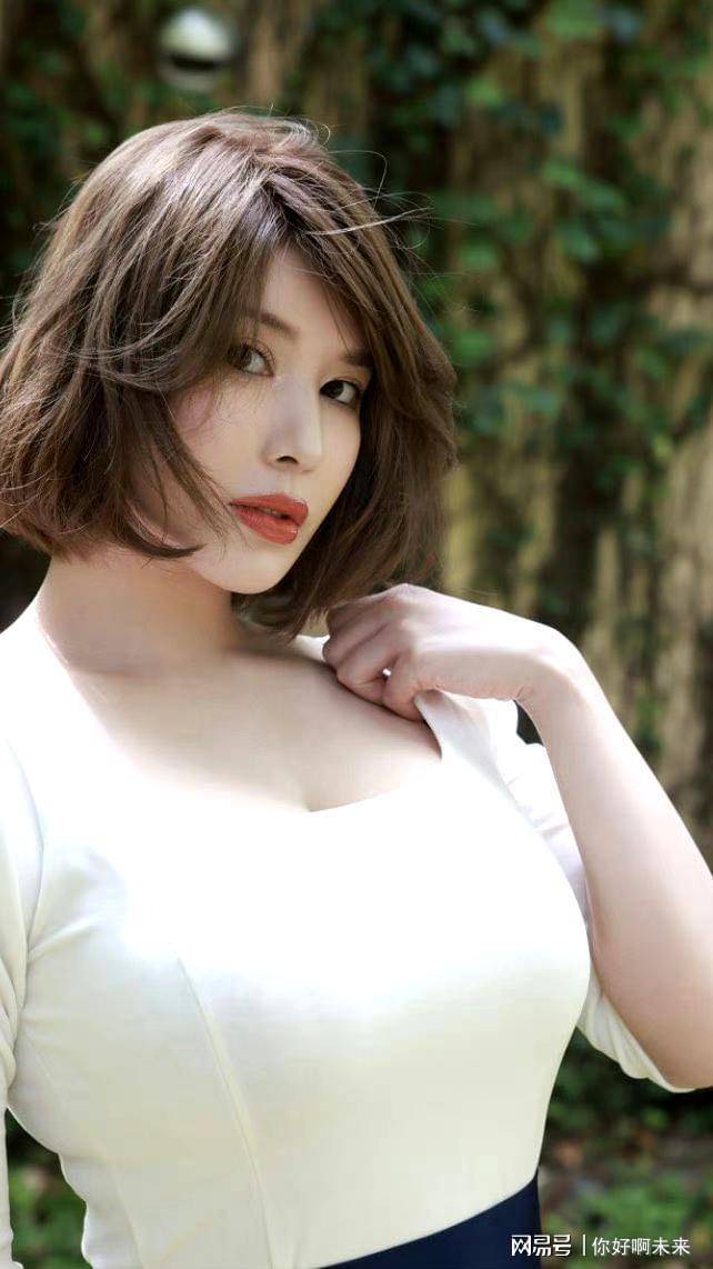 女神巨姐有栖花绯,身材无人能敌_宅男_封神_长相