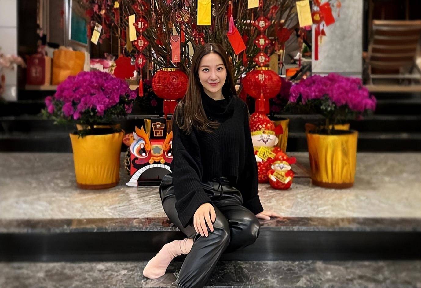 汪圆圆庆祝37岁生日,富豪老公准备5个蛋糕,甄子丹夫妇为其助阵_王园园