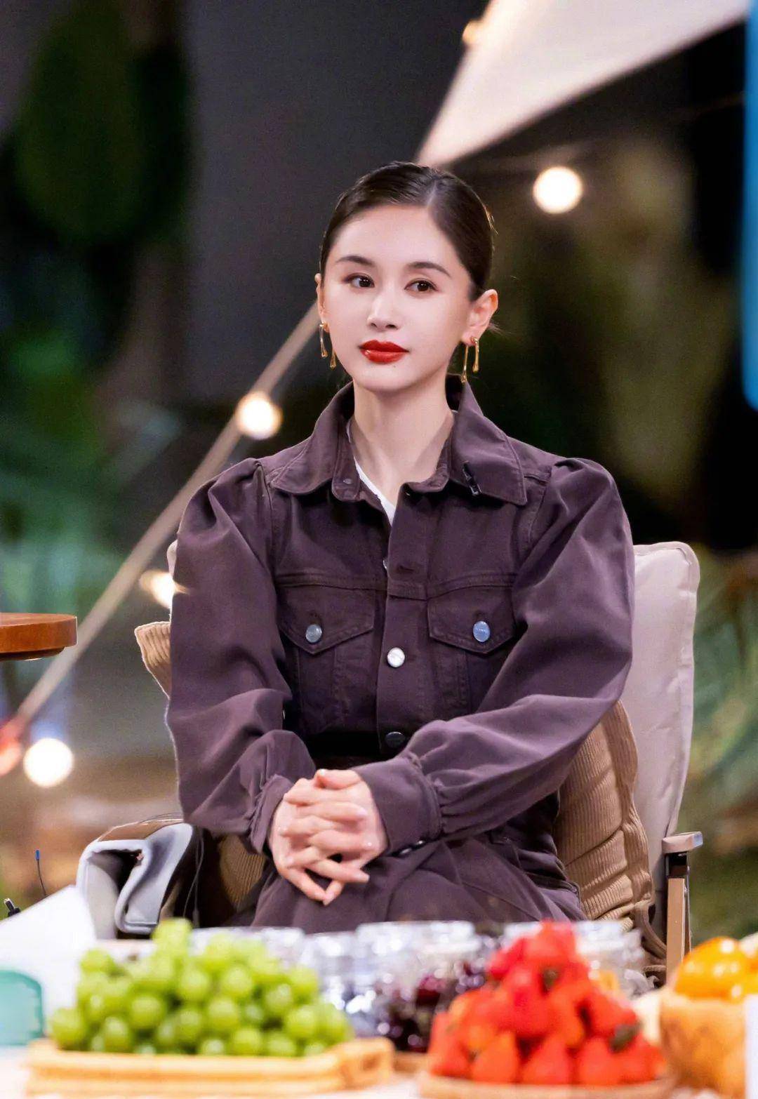 赵丽颖在组里?田曦薇要资源陪酒?李雪琴笑打工人?王子文被推翻?