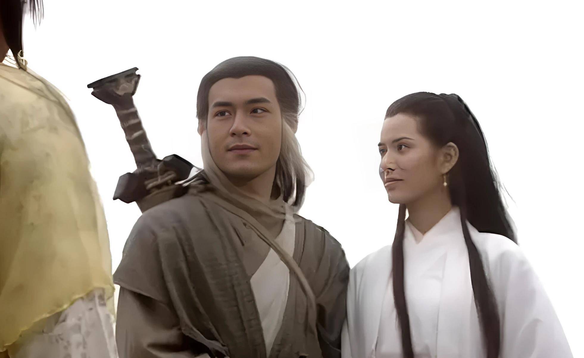 (杨过,小龙女剧照)她是这么说的:"过儿,我那日给欧阳锋点中穴道,动弹