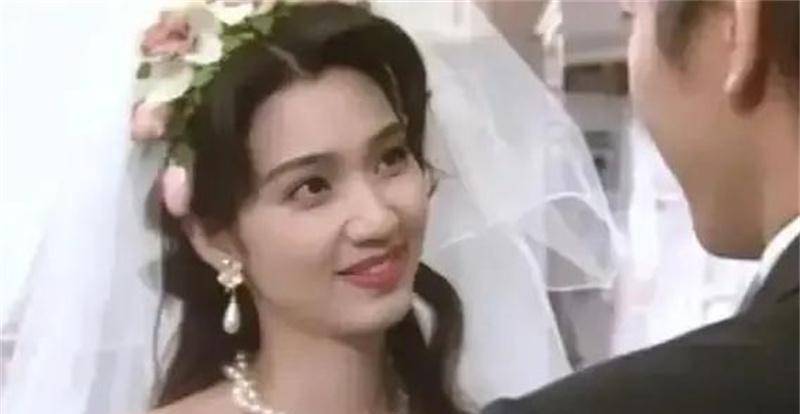 洪欣 情路坎坷 三段感情 失败 渣男收割机_洪欣和莫少聪