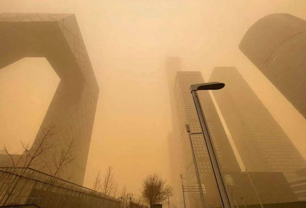 北京沙尘暴来袭,沙尘暴为何会频繁出现,植树造林难道没效果吗?