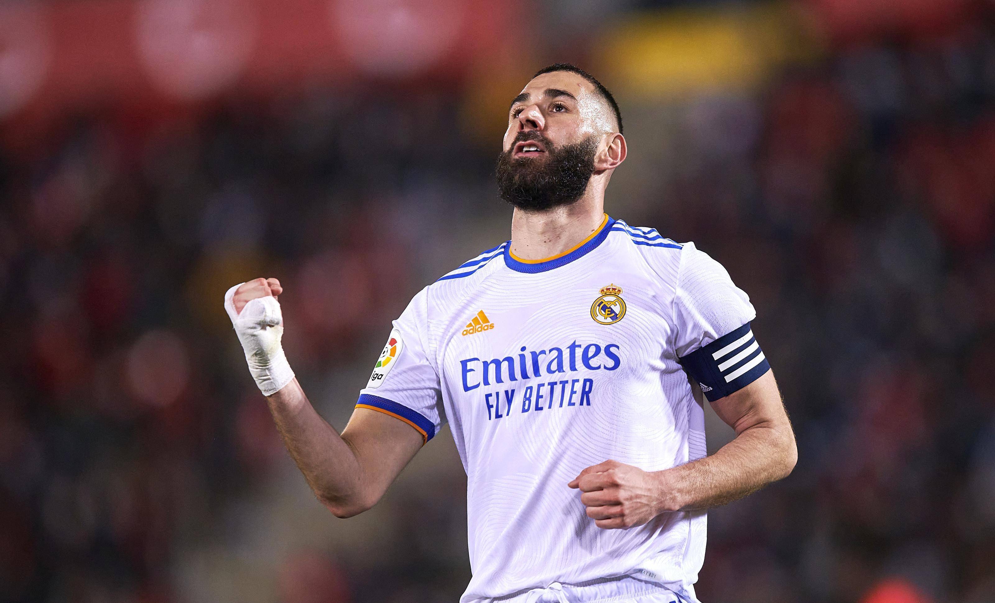 连场戴帽,状态大火,本泽马又要在欧冠"修车"了?_比赛_皇马_赛季